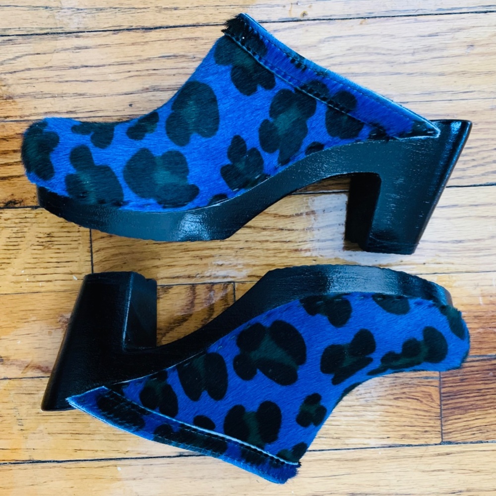 No. 6 Old School Clogs